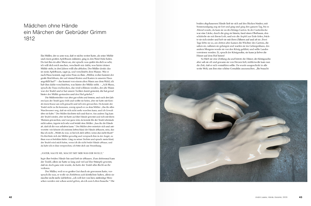 skulptured hands
